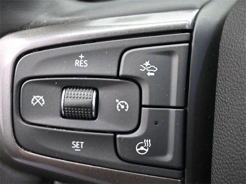 Used 2024 Chevrolet Silverado 2500 ZR2 w/ Technology Package image 34