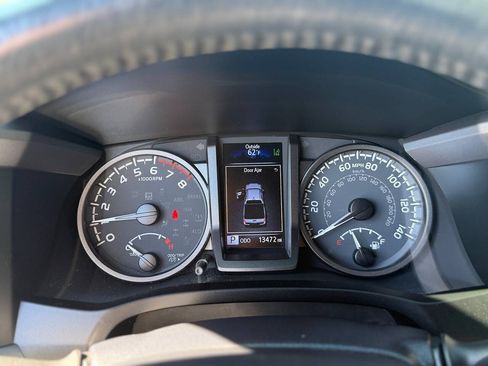 Used 2021 Toyota Tacoma TRD Sport w/ Technology Package AWD/4WD image 40