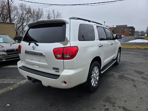 Used 2013 Toyota Sequoia Platinum AWD/4WD image 3
