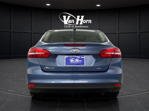 Used 2018 Ford Focus SEL w/ Cold Weather Package FWD image 6
