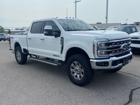 Used 2026 Ford F250 Lariat w/ Lariat Premium Package AWD/4WD image 2