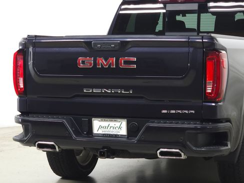 Used 2022 GMC Sierra 1500 Denali w/ Technology Package AWD/4WD image 10