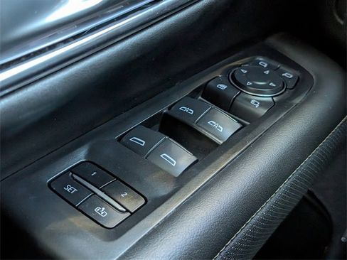 Used 2024 Chevrolet Tahoe Premier w/ Premium Package 2 image 23