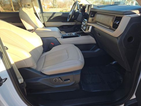 Used 2024 Ford Expedition Max Limited image 7