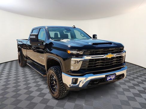 Used 2024 Chevrolet Silverado 3500 LT w/ Convenience Package image 6