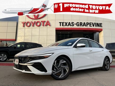 Used 2025 Hyundai Elantra Limited image 1