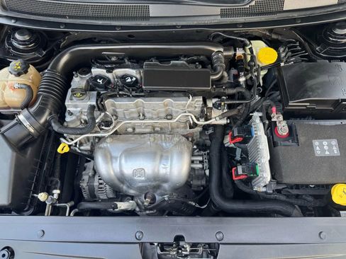 Used 2015 Chrysler 200 Limited image 35