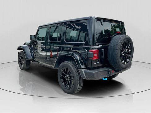 Used 2024 Jeep Wrangler Unlimited Sahara AWD/4WD image 5