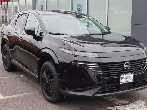 Used 2025 Nissan Murano SV image 3