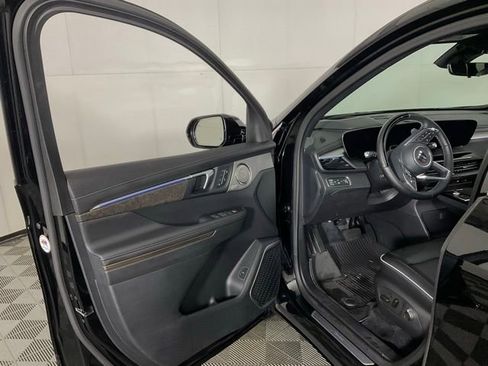 Used 2025 Buick Enclave Avenir w/ Super Cruise Package image 26