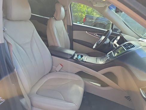Used 2018 Lincoln MKX Reserve w/ Lincoln MKX Climate Package AWD/4WD image 18