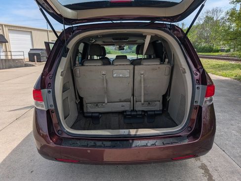 Used 2014 Honda Odyssey Touring Elite image 7