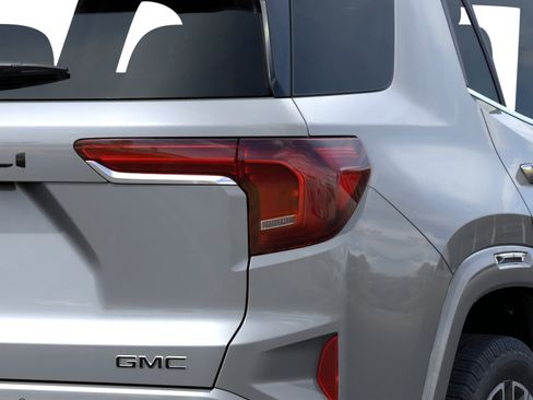 New 2026 GMC Terrain Denali w/ LPO, Black Badging Package AWD/4WD image 11