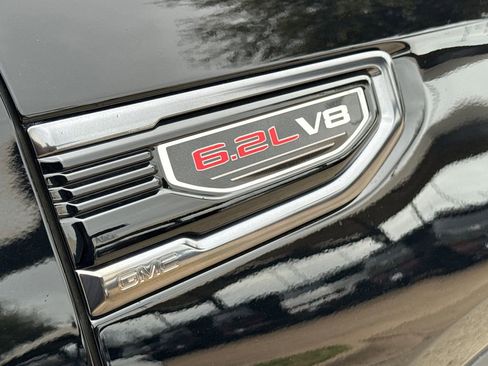 Used 2024 GMC Sierra 1500 AT4 w/ Technology Package AWD/4WD image 6