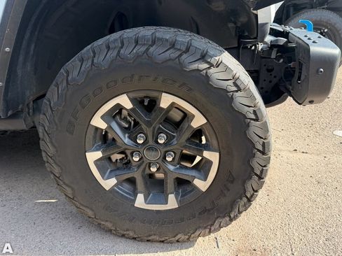 Used 2024 Jeep Wrangler Unlimited Rubicon 4xe AWD/4WD image 5