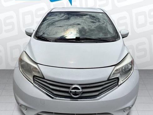 Used 2017 Nissan Versa Note SV FWD image 2