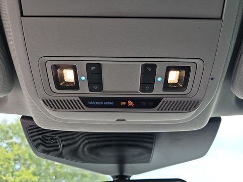 Used 2023 Ford Explorer XLT w/ Equipment Group 202A RWD image 33