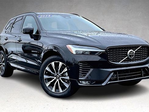 Used 2024 Volvo XC60 B5 Plus w/ Protection Package Premier image 3