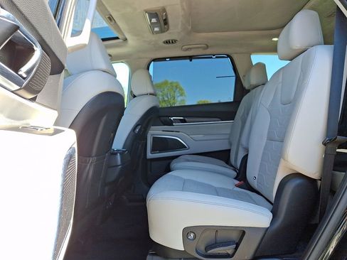 Certified 2022 Kia Telluride SX w/ SX Prestige Package AWD/4WD image 10