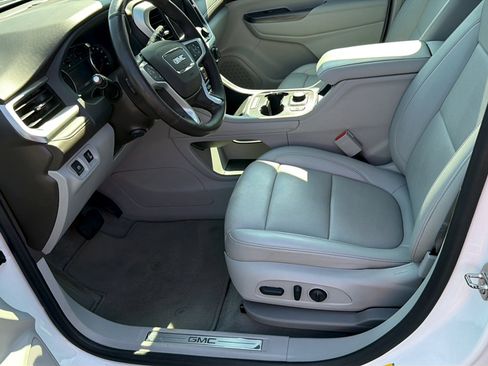 Used 2023 GMC Acadia SLT w/ Preferred Package AWD/4WD image 15