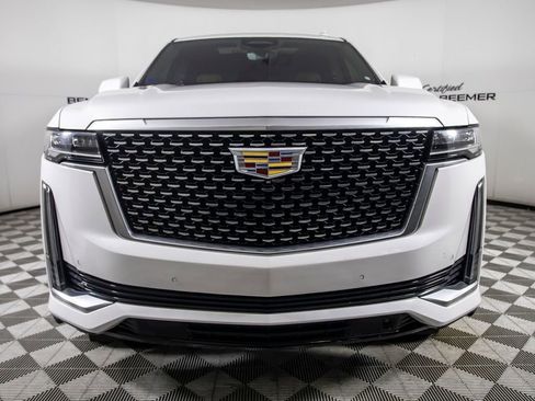 Used 2021 Cadillac Escalade ESV Premium Luxury w/ Driver Assist Tech Package AWD/4WD image 5