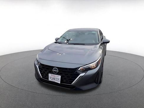 Used 2025 Nissan Sentra SV image 7