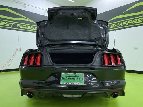 Used 2017 Ford Mustang GT Premium image 9