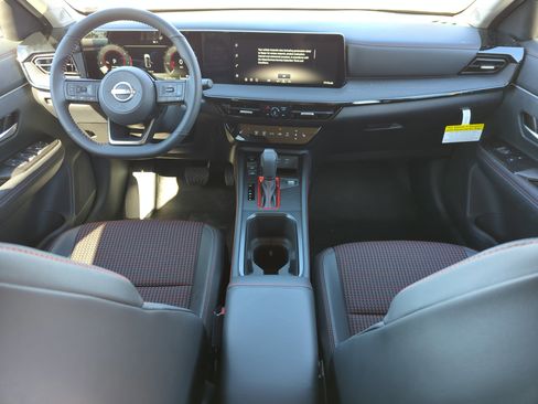 New 2026 Nissan Kicks SR w/ Cold Weather Package FWD image 14