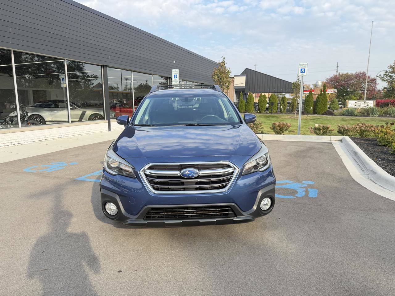 Used 2019 Subaru Outback 2.5i Limited AWD/4WD image 2