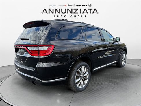 Used 2022 Dodge Durango SXT w/ Anodized Platinum Package image 5