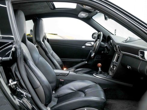 Used 2005 Porsche 911 Carrera S RWD image 50