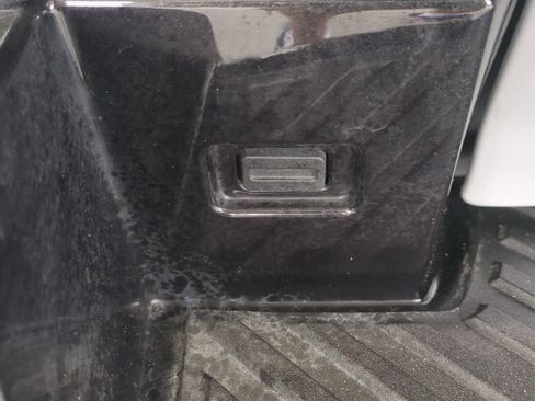 Used 2024 GMC Hummer EV 2X image 14