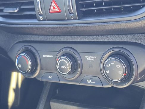 Used 2020 Kia Forte LXS image 20