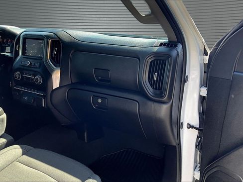 Used 2025 Chevrolet Silverado 2500 Custom w/ Custom Convenience Package AWD/4WD image 18