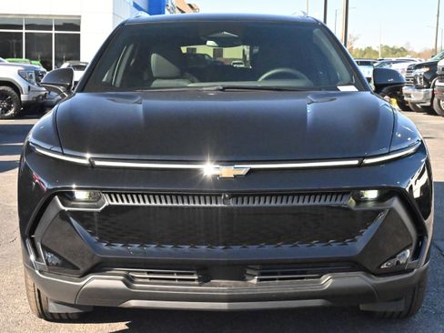 New 2026 Chevrolet Equinox EV LT FWD image 3