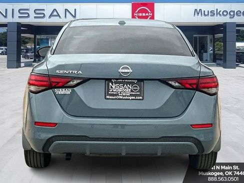 New 2025 Nissan Sentra SV w/ Trunk Package FWD image 4