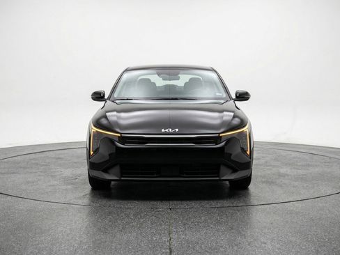Used 2025 Kia K4 FWD image 2