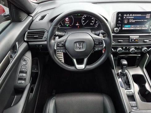 Used 2018 Honda Accord Sport image 11