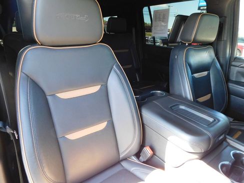 Used 2021 GMC Yukon XL AT4 w/ AT4 Premium Plus Package AWD/4WD image 22