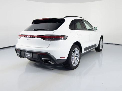 Certified 2025 Porsche Macan image 10