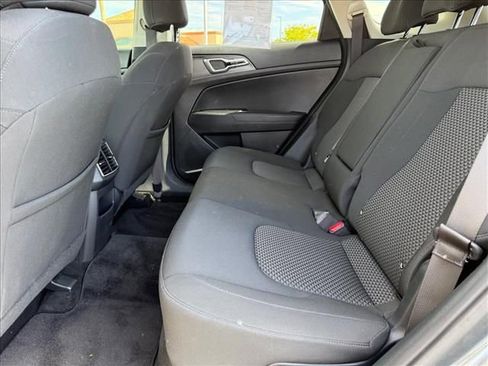 Used 2023 Kia Sportage LX AWD/4WD image 7