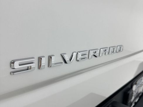 Used 2024 Chevrolet Silverado 1500 High Country w/ High Country Premium Package AWD/4WD image 33