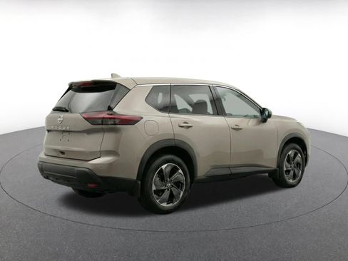 Used 2025 Nissan Rogue SV AWD/4WD image 11
