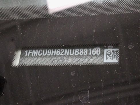 Certified 2022 Ford Escape SEL image 30