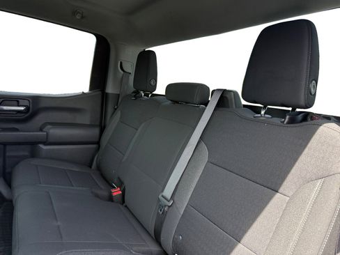 Used 2022 Chevrolet Silverado 1500 Custom image 16