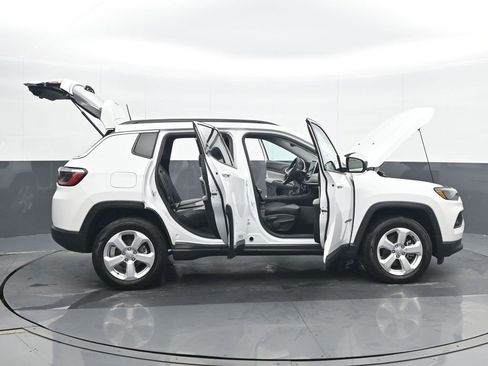 Used 2022 Jeep Compass Latitude image 26