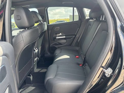 Used 2025 Mercedes-Benz GLA 250 image 12