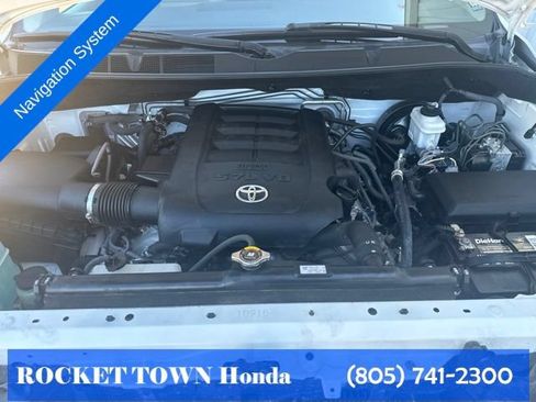 Used 2017 Toyota Sequoia Limited w/ Safety & Convenience Package AWD/4WD image 25