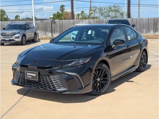 Used 2025 Toyota Camry SE w/ Multimedia Upgrade Package video 1