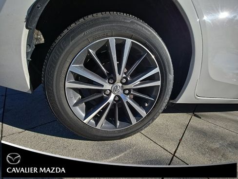 Used 2016 Toyota Corolla L image 24